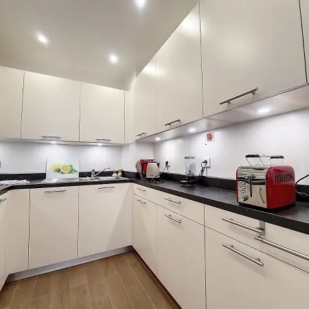 Nestor&jeeves - Beausoleil - - Tres Proche *