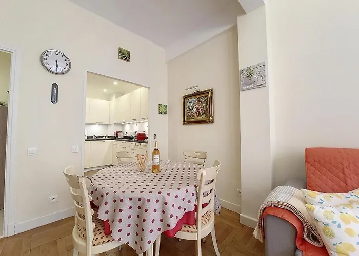 Nestor&jeeves - Beausoleil - - Tres Proche