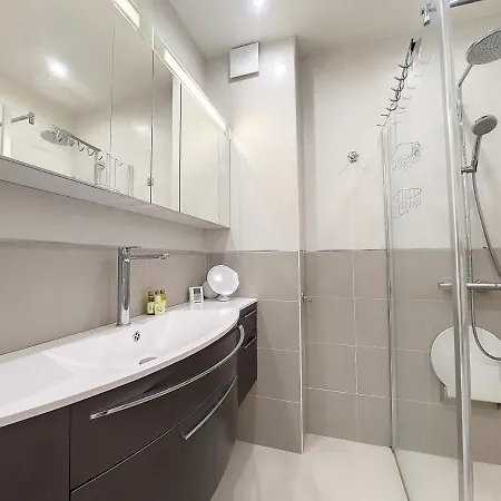 Apartment Nestor&jeeves - Beausoleil - - Tres Proche